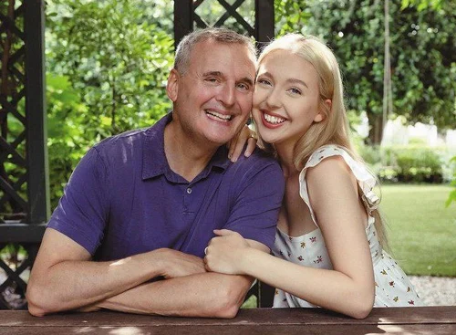 Lily Rosenthal with father pilliph Rosenthal